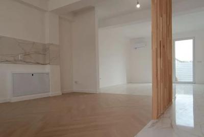 Casă cu 5 camere cu Teren 320 Mp în Domnești - 12