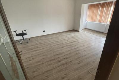 De inchiriat apartament spatiu comercial, 4 camere, zona centrala, Dej - 2