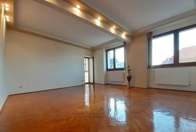 PROPRIETAR, VAND apart. Duplex in Cotroceni(G. Botanica) S.Totala 151 mp; garaj - 2