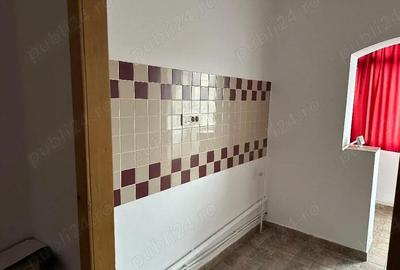 Apartament cu 3 camere decomandat în Nicolina - 8