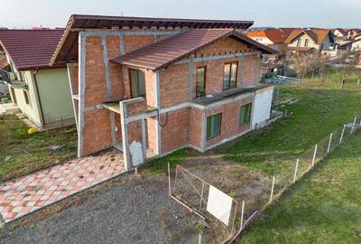 Casă cu 5 camere cu Teren 700 Mp în Dudeștii Noi - 3