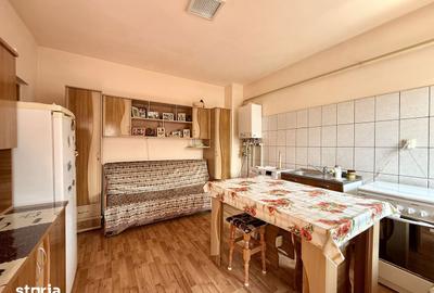 Casă cu 4 camere decomandat cu Teren 280 Mp în Gării - 1