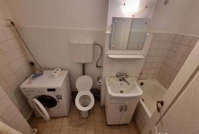 Garsonieră decomandată în Km 4 - 8