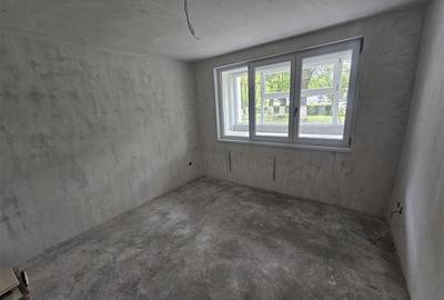 Apartament cu 2 camere semidecomandat în Micro I - 3