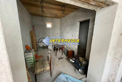 Casă individuală cu 5 camere cu Canalizare în Central - 11