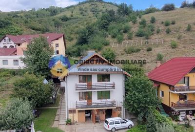 Casă individuală cu 4 camere cu Canalizare în Alexandru cel Bun - 6