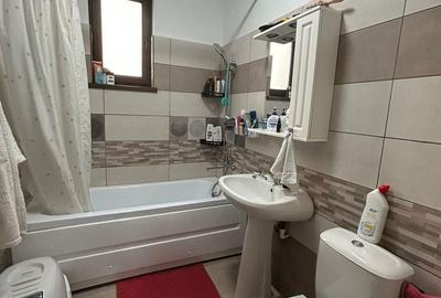 Apartament cu 3 camere decomandat în Central - 2