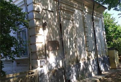 Casă cu 4 camere în Huși - 3