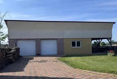 Casă cu Teren 2500 Mp în Siret - 4