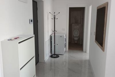 Apartament cu 3 camere semidecomandat în Central - 2