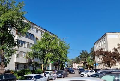 Apartament cu 3 camere semidecomandat în Central - 7