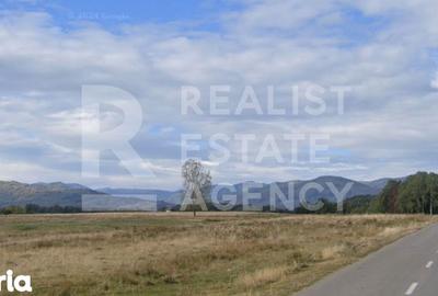 Teren de 42772 mp, în Central - 2