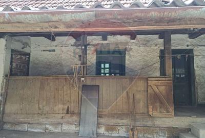 Casă individuală cu 4 camere cu Teren 2800 Mp în Laz - 2