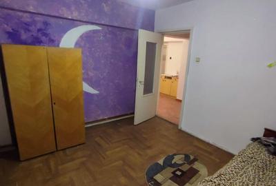 Apartament trei camere, decomandat, balcon, etaj 4 din 10, Narcisa - 4