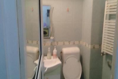 Garsonieră decomandată în Traian - 3