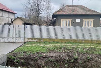 Casă cu 4 camere în Mânăstirea - 1