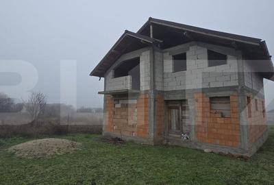 Casă cu 4 camere în Șimnicu de Jos - 8