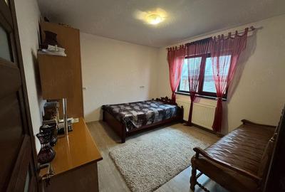 Casă cu 3 camere cu Teren 300 Mp în 1 Decembrie - 1