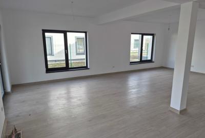 Casă cu 4 camere în Albota - 3