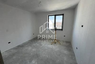 Casă cu 4 camere cu Teren 271 Mp în Micești - 2