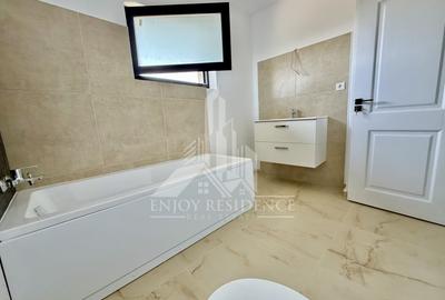 Duplex cu 3 camere cu Canalizare în Central - 2