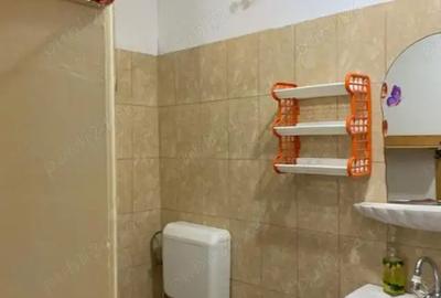 Vand casa , situata central , str. T.Popovici nr.2 - 6