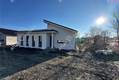 Casă individuală cu 4 camere cu Canalizare în Șura Mică - 5