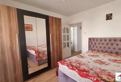 Apartament 3 camere de inchiriat zona centru - 12