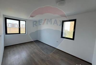 Casă cu 5 camere cu Teren 450 Mp în Nord - 12