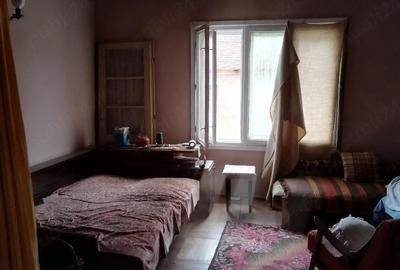 Casă cu Teren 800 Mp în Ginta - 2