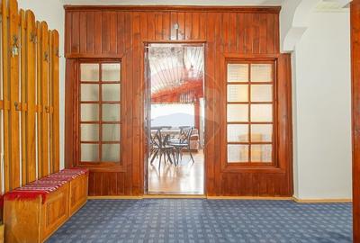 Casă cu 8 camere cu Teren 485 Mp în Central - 21