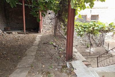 Casă individuală cu 7 camere cu Teren 243 Mp în Vest - 12