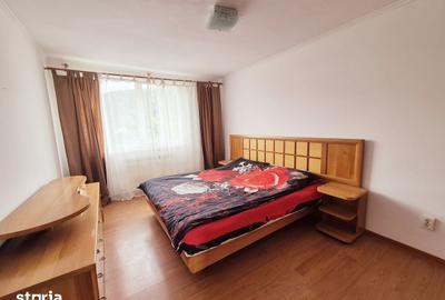 Apartament cu 3 camere decomandat în Est - 1