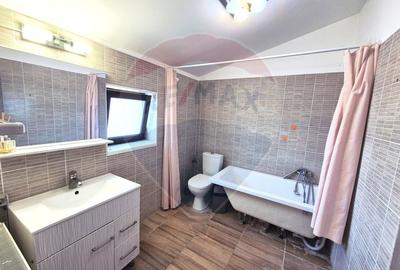 Casă cu 5 camere cu Teren 216 Mp în Vârteju - 13