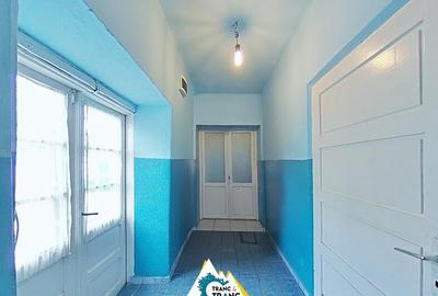 Casa traditionala cu 4 camere, in Cuvin - 11