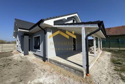 Casă individuală cu 4 camere cu Canalizare în Utvin - 8