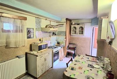 Casă cu 4 camere cu Canalizare în Casa de Cultură - 3