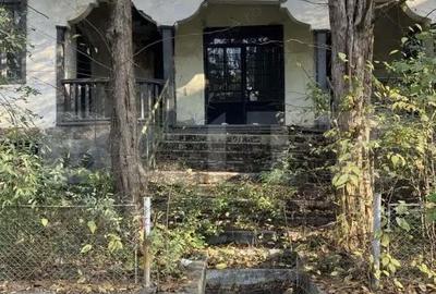 Casă cu Teren 338 Mp în Central - 3