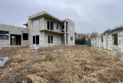 Casă cu 4 camere cu Teren 717 Mp în Miroslava - 2