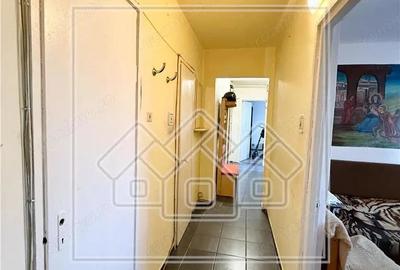 Apartament - 3 cam, et intermediar, balcon, 69 mp - Vasile Aaron - 1