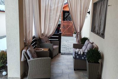 Casă cu 4 camere în Central - 2