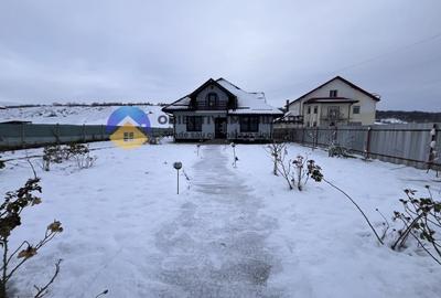 Casă individuală cu 5 camere în Girov