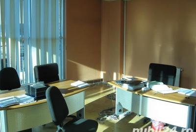 Spațiu comercial, de 210 mp, în Central - 3