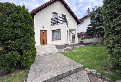 Casă individuală cu 4 camere în Mănăștur
