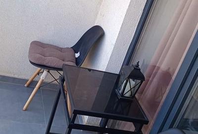 Apartament cu 2 camere decomandat în Tractorul - 1