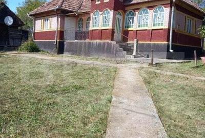 Casa rustica cu 3 camere, 79 mp, teren generos in Satul Pitoresc Bude?ti Fana?e - 1