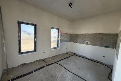 Casă cu 4 camere cu Teren 470 Mp în Câmpineanca - 6