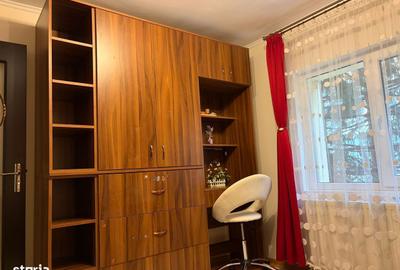 Apartament cu 3 camere decomandat, mobilat în Micro 16 - 9