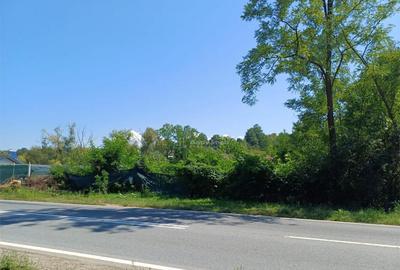 Teren de 5615 mp, în Central - 15