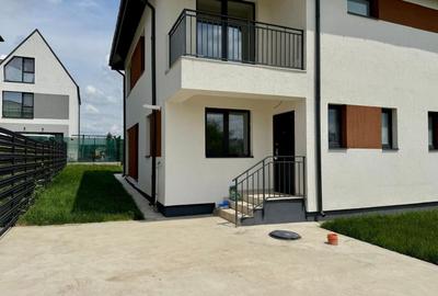 Duplex cu 3 camere cu Canalizare în Sud-Est - 2